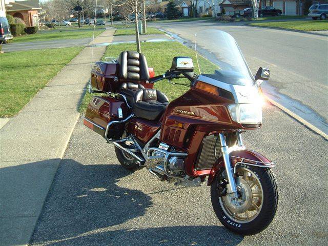 85 Goldwing_small.jpg