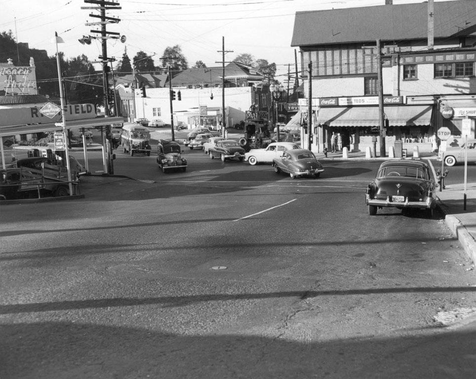 a2005-001-163-w-burnside-st-and-23rd-ave-to-the-south-from-vista-ave-1952.jpg