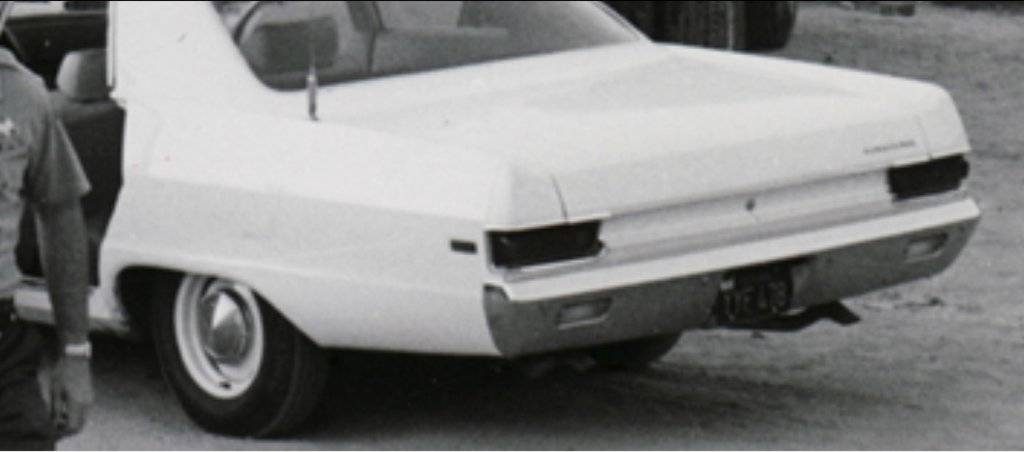 Actual.1969.Plymouth.Fury.Cop.Car.Pic.002.jpg