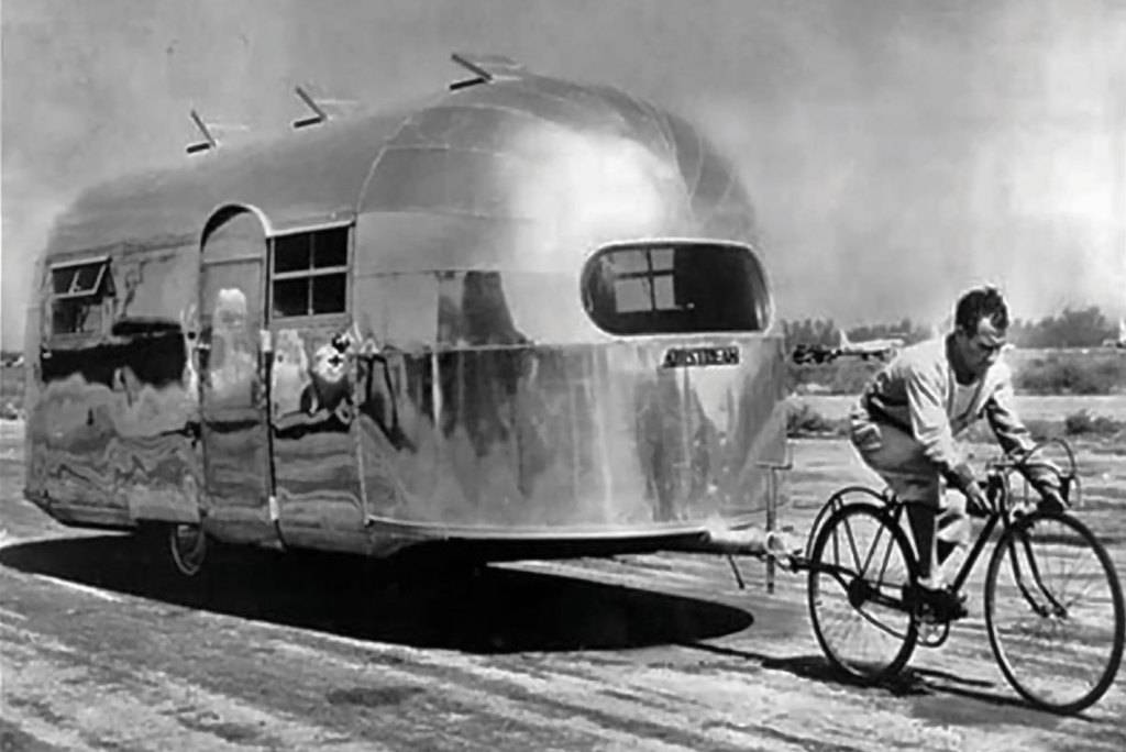 Airstream-3.jpg