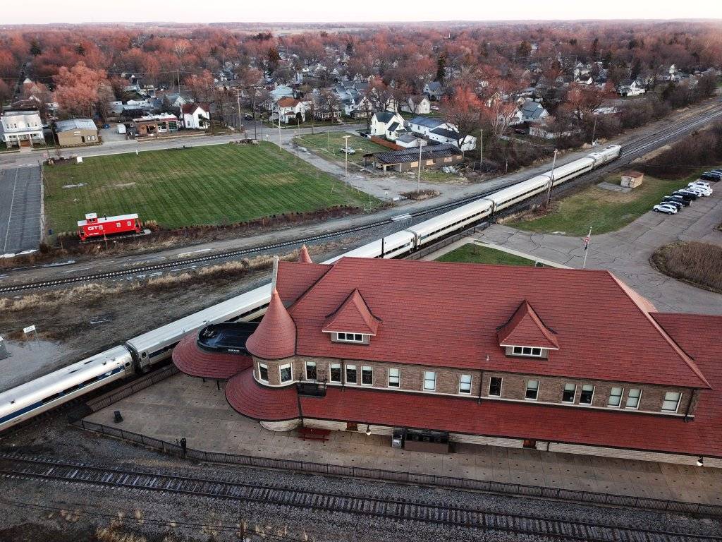 Amtrak train 365 Durand 12 12 2021 a.JPG