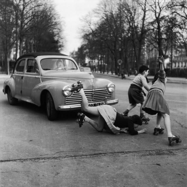 Awesome+Streetlife+photographs+by+Robert+Doisneau+(19).jpg