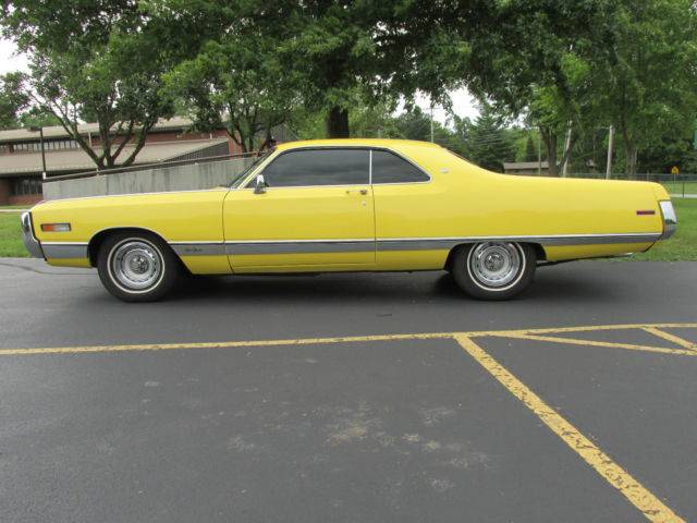 beautiful-1971-chrysler-new-yorker-440-at-lemon-twist-ac-fuel-injection-8.jpg