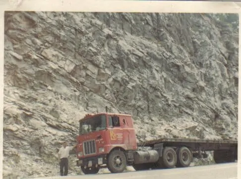 cabover-mack-1966-tennesee-international-walnut-companyprob-hastings.webp