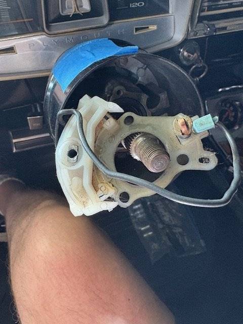 Cam assembly (top view) metal sleeve on right side.jpg