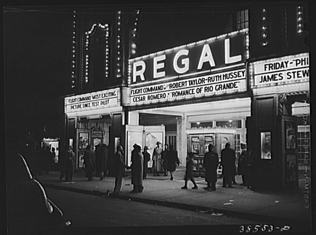 chicago-movie-theater.jpg