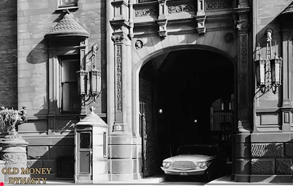 cHRYSLER AT dAKOTA hOTEL1.jpg