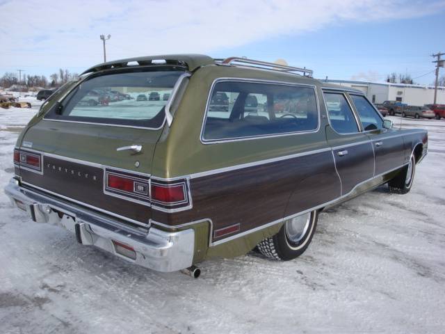 chrysler-town-country-1975-1.jpg