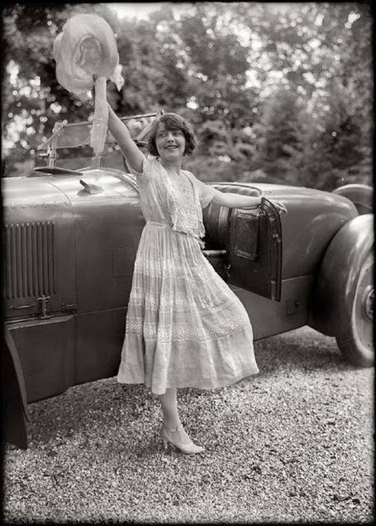 circa-1920-stage-and-film-actress-grace-valentine-and-her-packard-twin-six-roadster-jpg.jpg