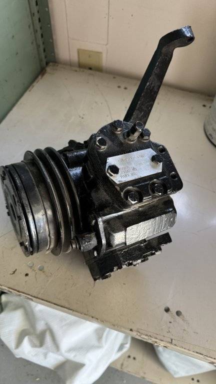 Complete AC compressor.jpg