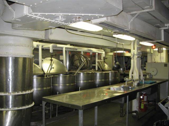 Crew_Galley_01.jpg