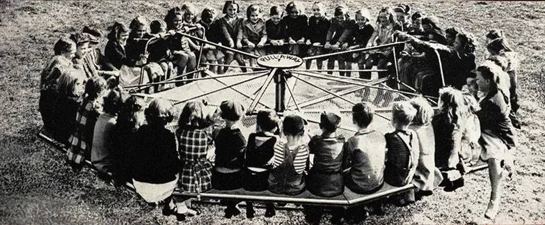 dangerous-old-playgrounds-25~2.jpg