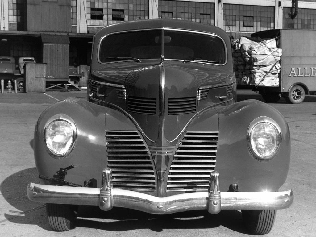 dodge_luxury_liner_business_coupe_1.jpg