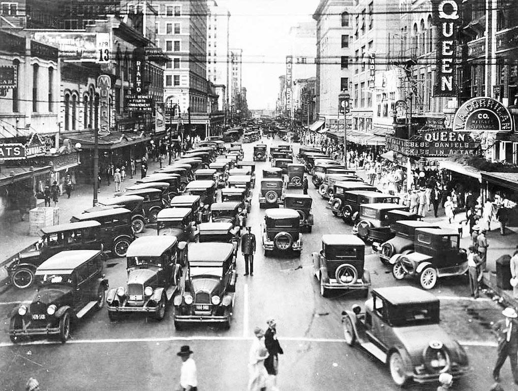 Downtown-Dallas-Texas-1927-1920s-Cars.jpg