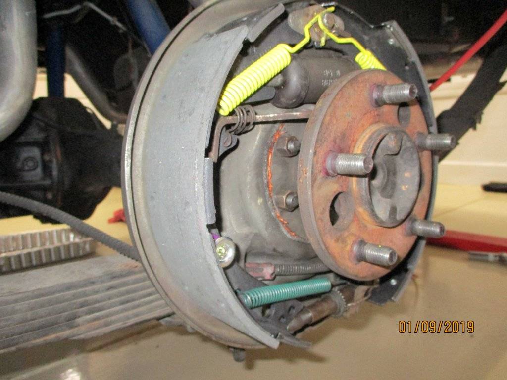 Driver new brake shoes.JPG