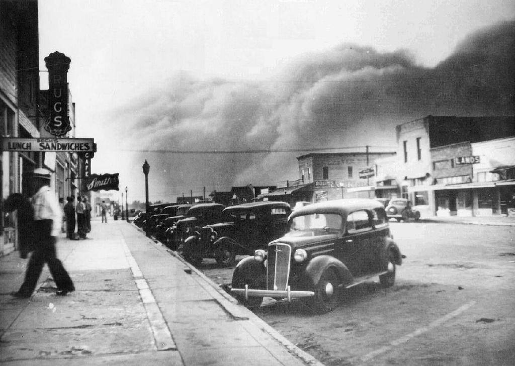 dust-storm-in-Elkhart-Kansas_1937.jpg