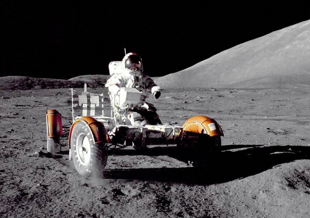 Eugene-Cernan-Rover.jpg