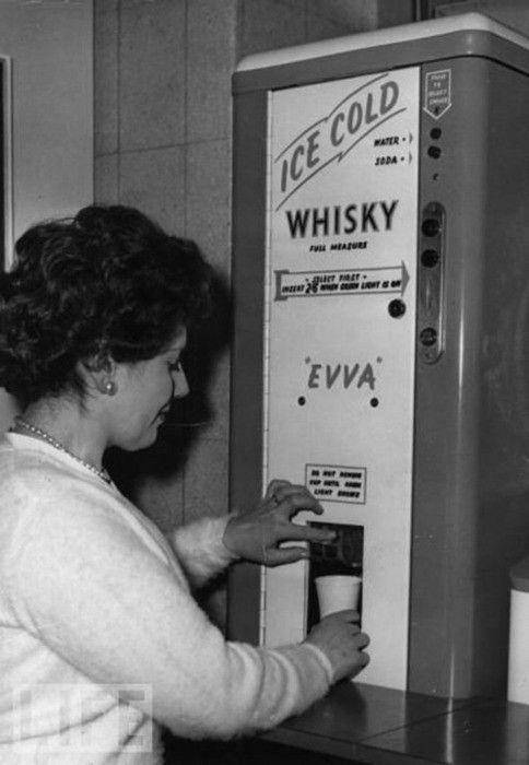 f7fa856fefd3bf30d6cc5d9aa1d4aa82-whiskey-dispenser-cool-recipes-jpg.jpg