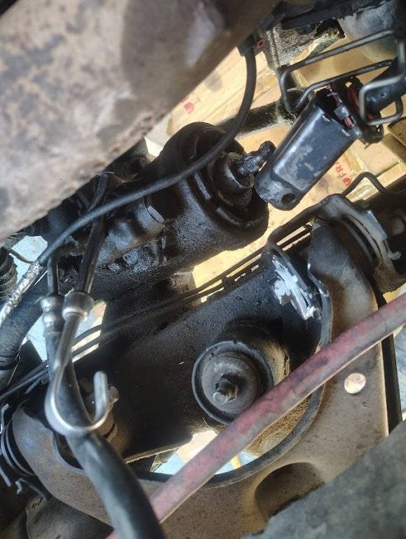 FILTHY-LEAKY-steering-gear-box.jpg