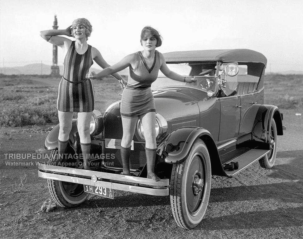 flappers 1923 Peerless.png