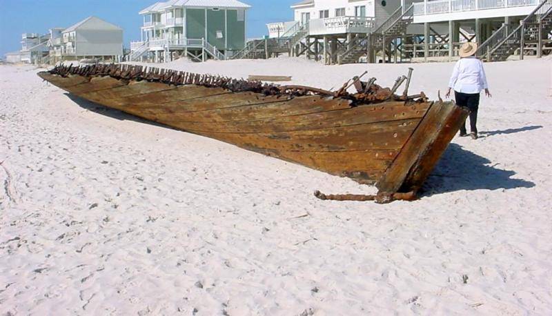 ft morgan ship wreck (Large).jpg