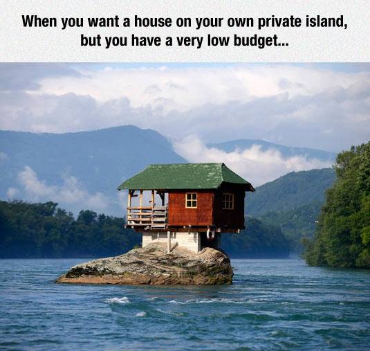 funny-house-island-small.jpg