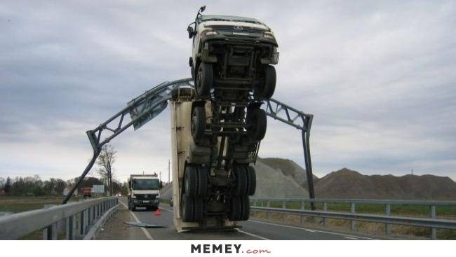 funny-truck-crash-sign.jpg