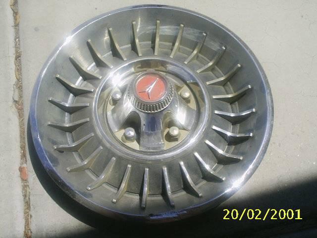 fury hubcaps 001.JPG