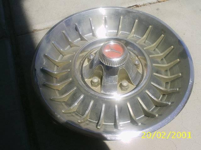 fury hubcaps 002.JPG