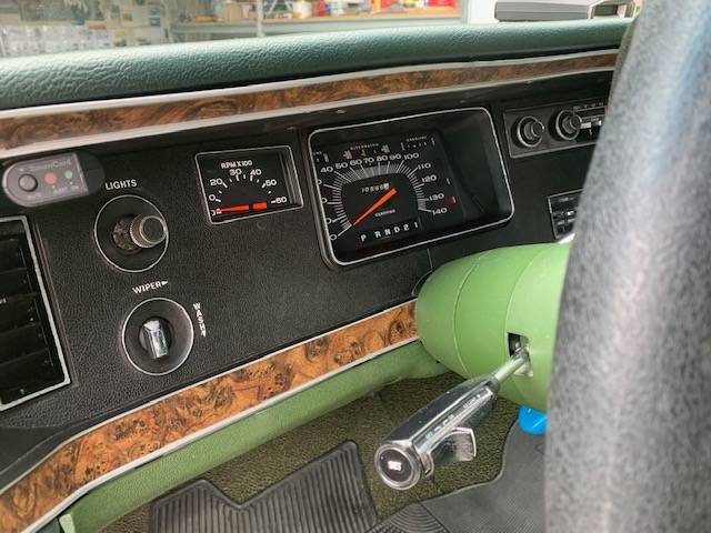 Fury Tach and 140 mph Speedo 2020.jpg