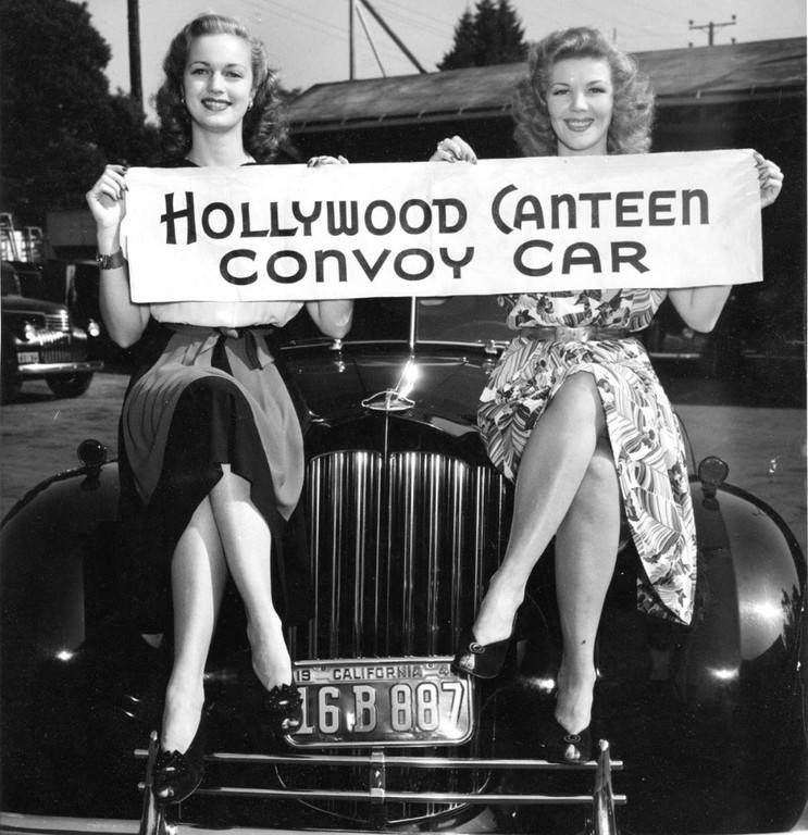 Hollywood%2Bcanteen%2Bconvoy%2Bcar%252C%2BCalifornia%252C%2B1943.jpg