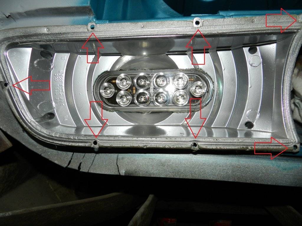 left tail lamp housing.jpg