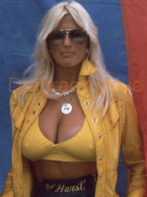 Linda-Vaughn-Miss-Hurst-Golden-Shifter-BUSTY.jpg