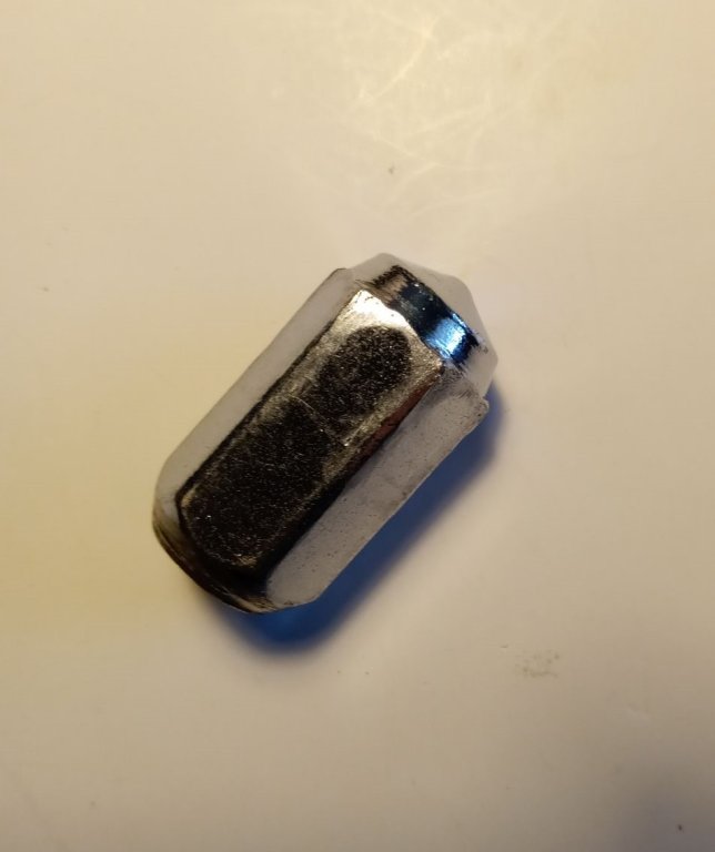 Lug Nut 1.jpg