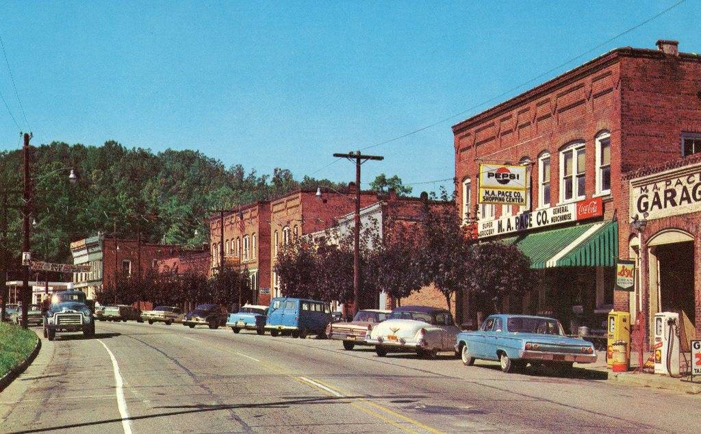 main-street-saluda-in-the-land-of-sky.jpg