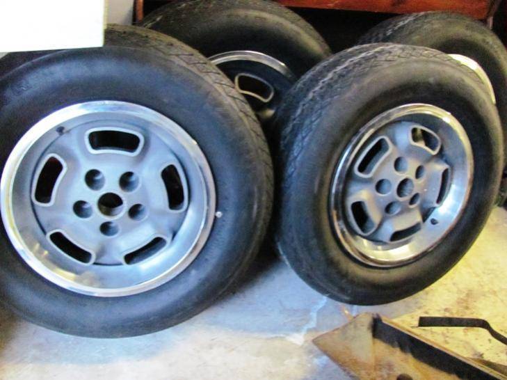 MoPar 1969 cast road wheels - survivor set all original.jpg