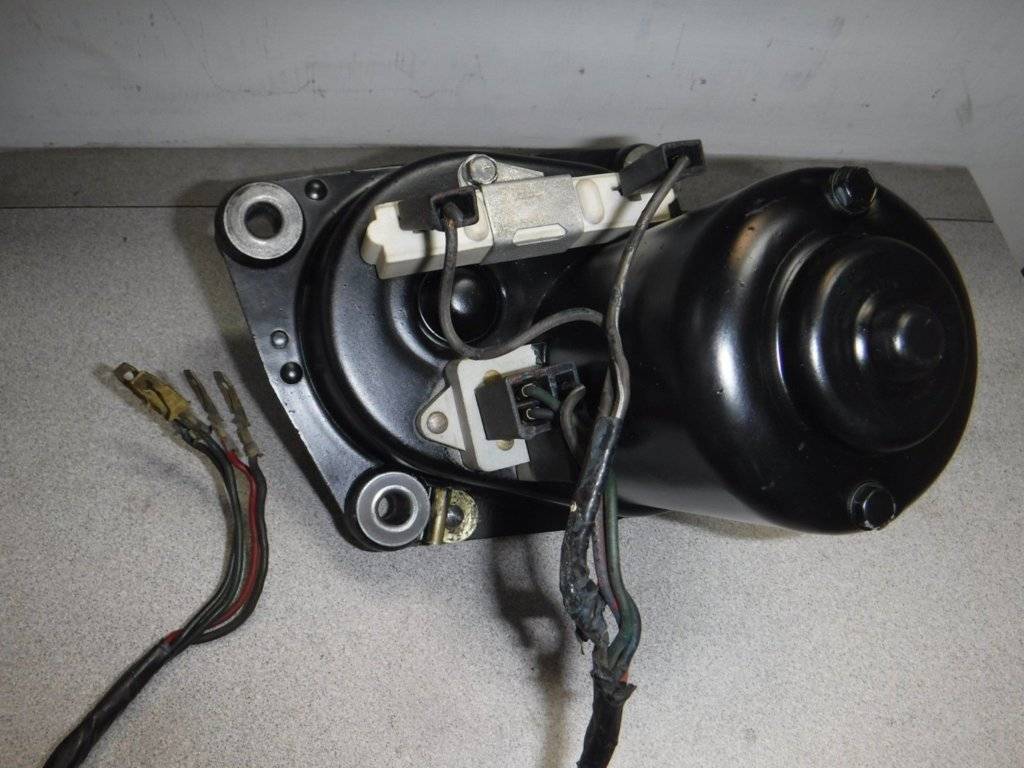 Mopar 2-speed wiper motor.s-l1600.jpg