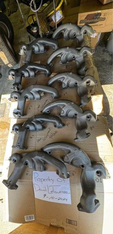 Mopar A Body Big Block Exhaust Manifolds Barracuda Dart Cuda 2899002 2863900 2946729.jpg