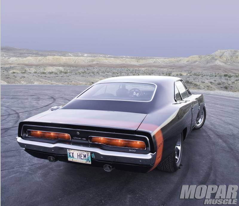 mopp_1202_03_1969_dodge_charger_500_exclusive_photos.jpg