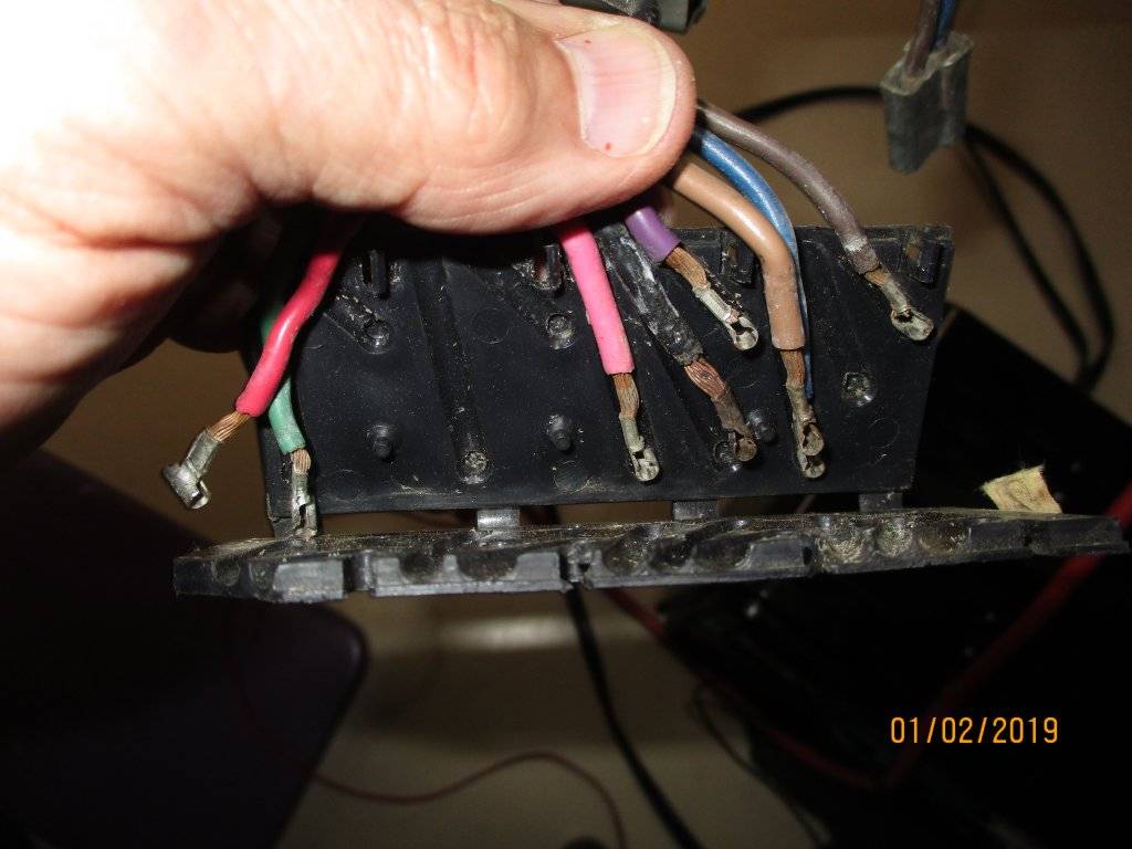 OEM window switch connector--not working at all.JPG