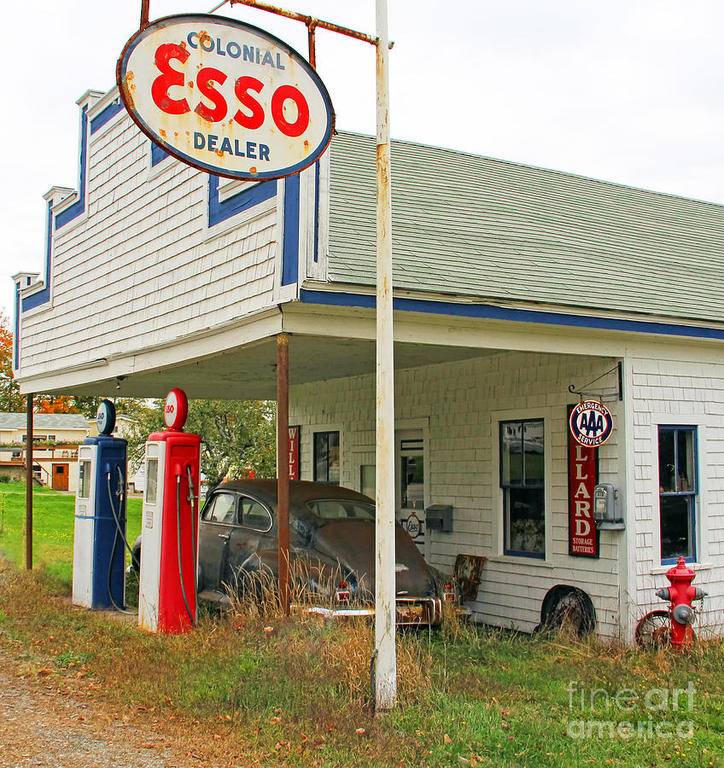 old-esso-station-3839-jack-schultz.jpg