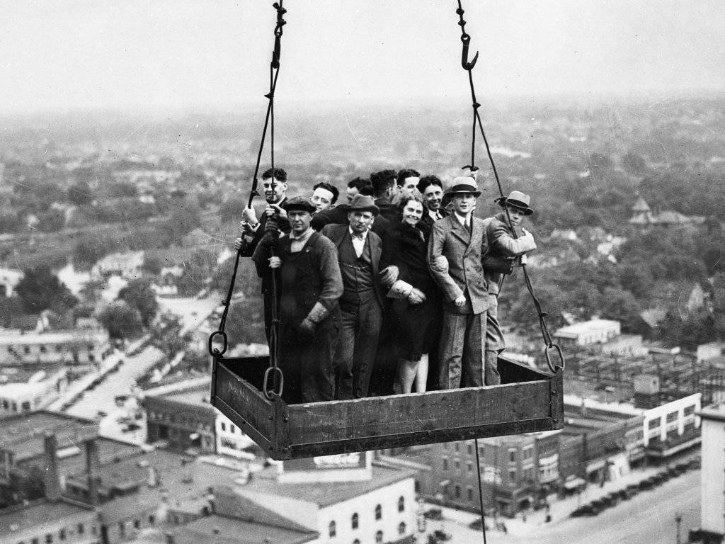 Olds Tower construction Lansing 5 14 1930 b.jpg