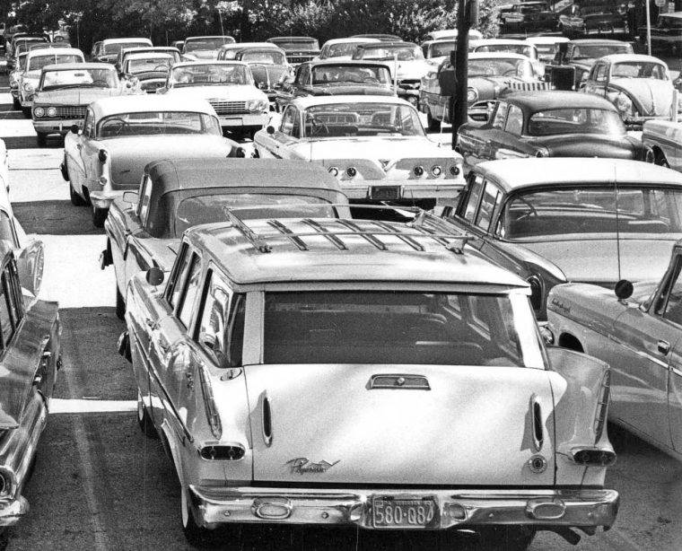 Philadelphia-Parking-Lot-1950s-Cars--760x614.jpg