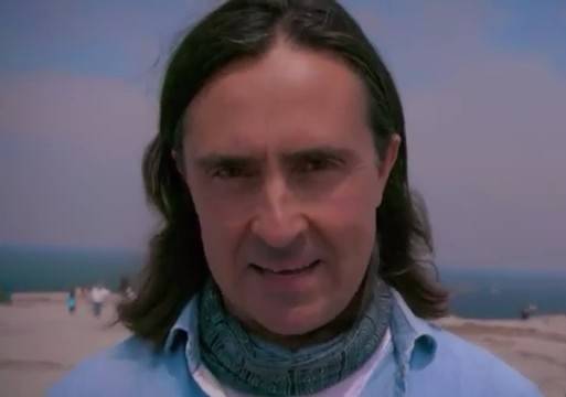 Presenter Neil Oliver.jpg