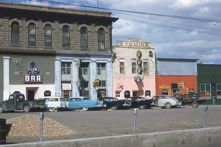 Rawlins-Wyoming-1950s-cars--760x506.jpg