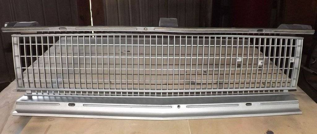 repaired grille.jpg