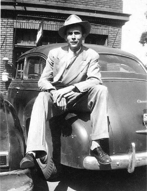 rock-hank-williams-sr-on-car-1-jpg.jpg