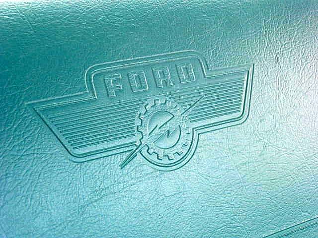 seat_emblem_01.jpg