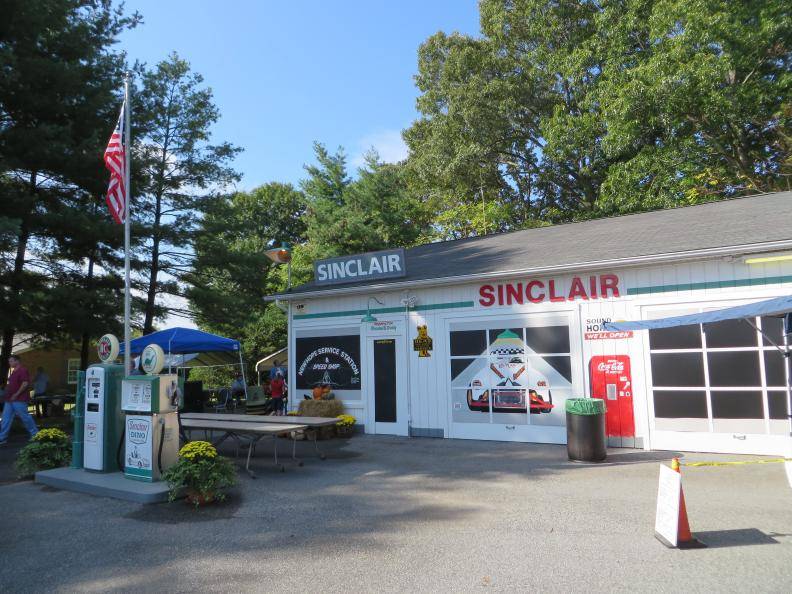 sinclair car show 070.jpg