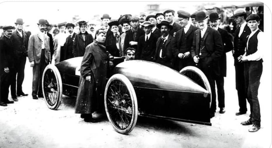 Stanley Steamer that reached 126mph in Ormond Beach in 1906.jpg